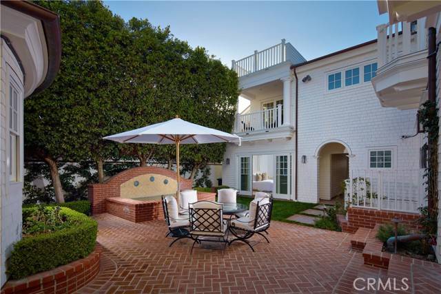 Corona Del Mar, CA 92625,215 Marigold AVE