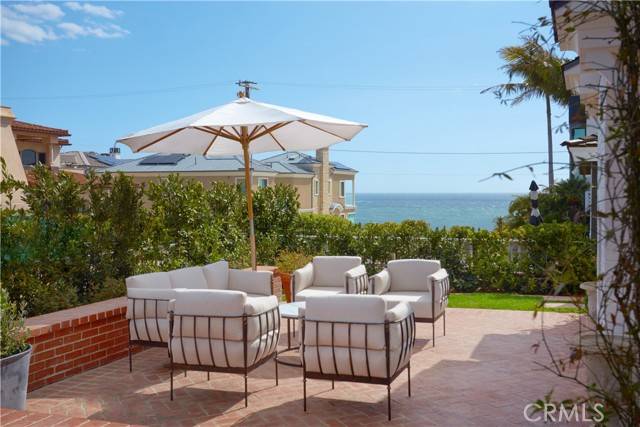 Corona Del Mar, CA 92625,215 Marigold AVE