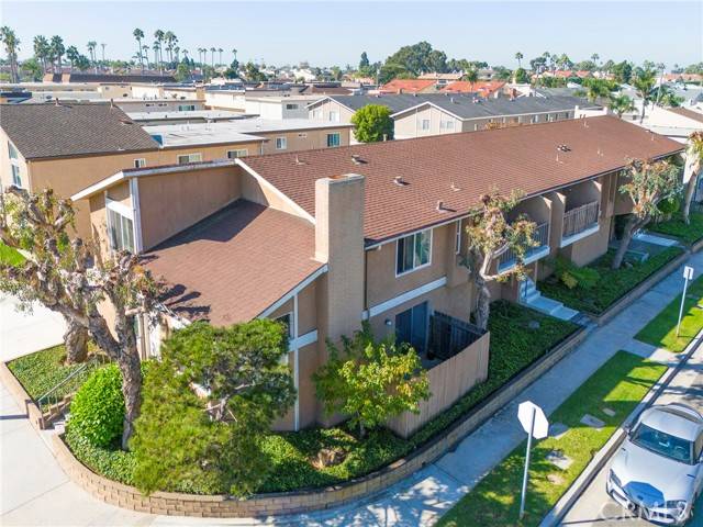 Huntington Beach, CA 92649,16861 Green LN