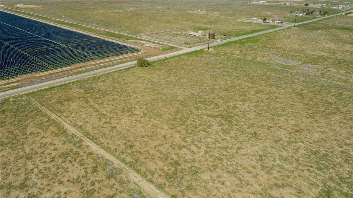 Rosamond, CA 93560,0 Dinkey
