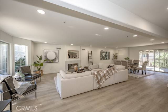 Chatsworth, CA 91311,21470 Arapahoe TRL