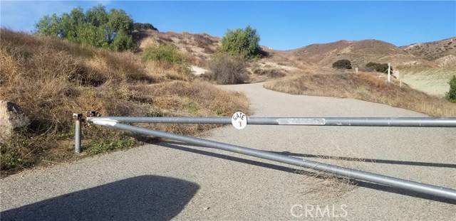 Simi Valley, CA 93063,25 Chivo