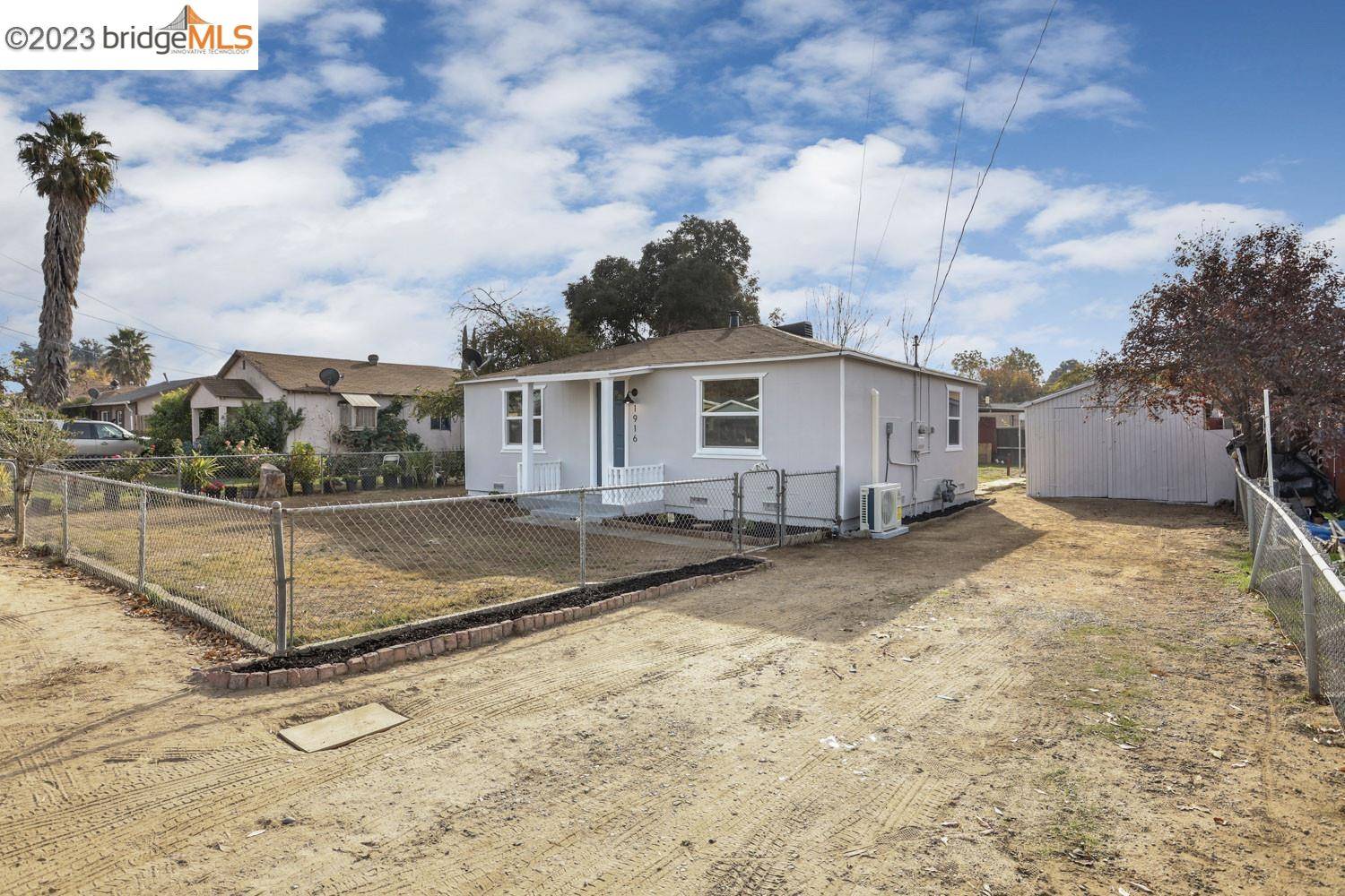 Modesto, CA 95351,1916 Kenneth St