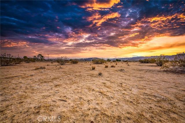 Joshua Tree, CA 92252,123 Walpi DR