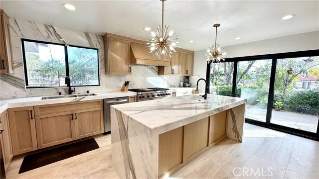 Chatsworth, CA 91311,20500 Blairmoore ST