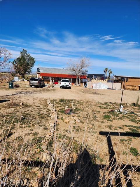 Llano, CA 93544,17075 Fort Tejon RD