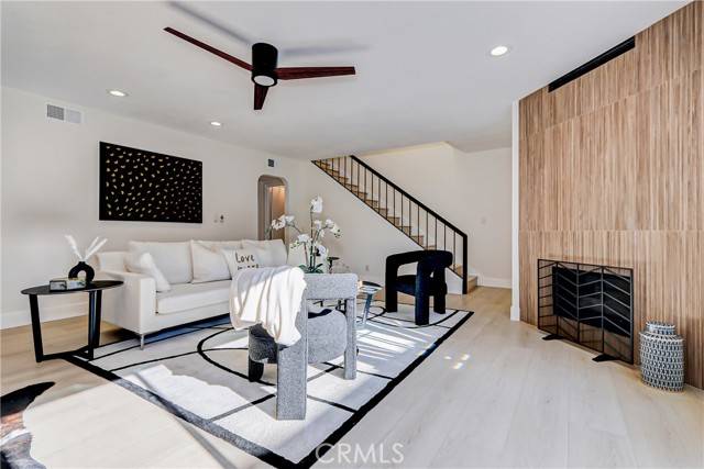 Marina Del Rey, CA 90292,4730 La Villa Marina K