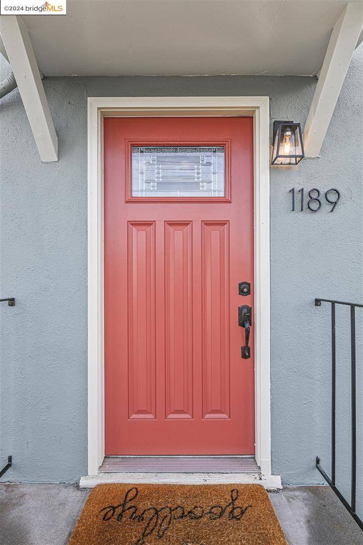 Albany, CA 94706,1189 Santa Fe Ave