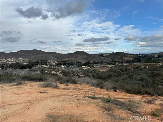 Menifee, CA 92584,17 Orange