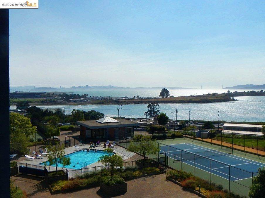 Albany, CA 94706,555 pierce st 1322