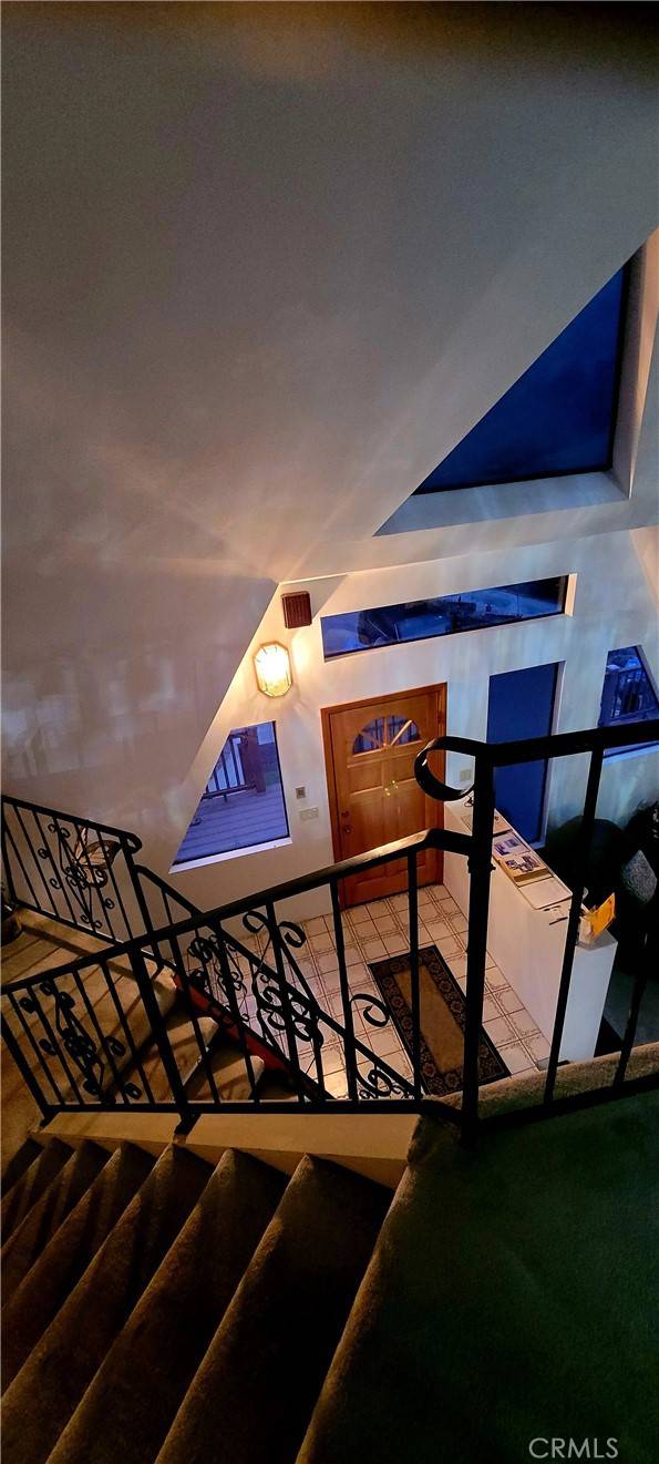 Alpine, CA 91901,2121 Star LN