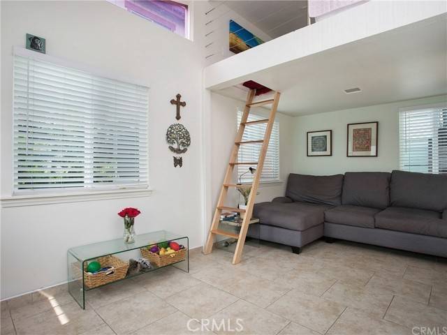 Seal Beach, CA 90740,104 Welcome LN