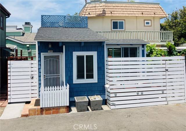 Seal Beach, CA 90740,104 Welcome LN