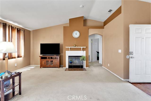 Adelanto, CA 92301,9925 Payne CT