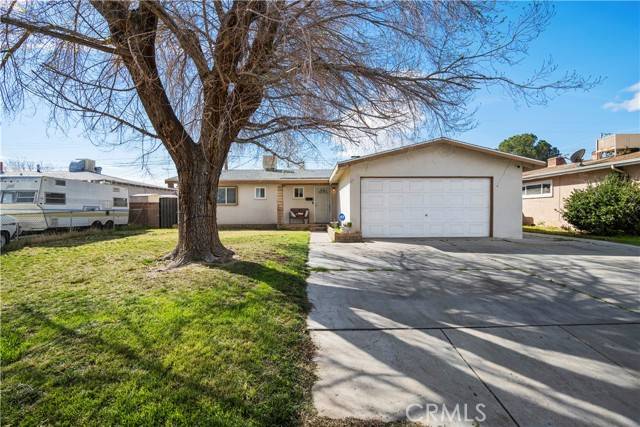 Lancaster, CA 93534,828 W Avenue J13