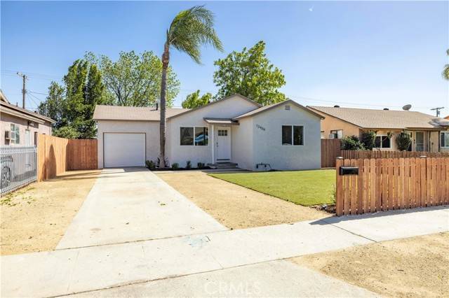 Pacoima, CA 91331,12906 Sunburst ST