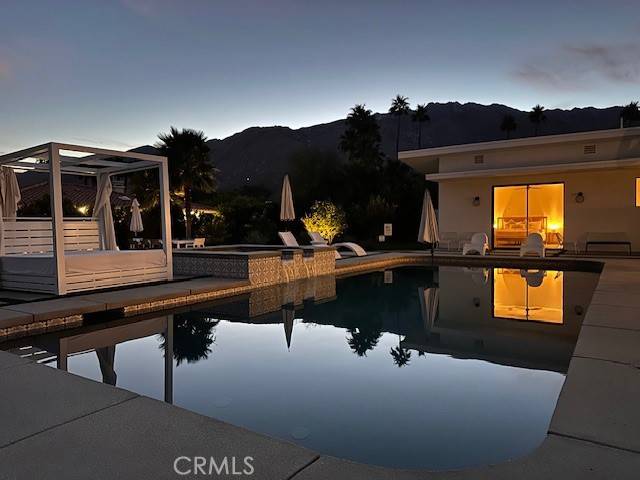 Palm Springs, CA 92262,723 E Vereda Sur