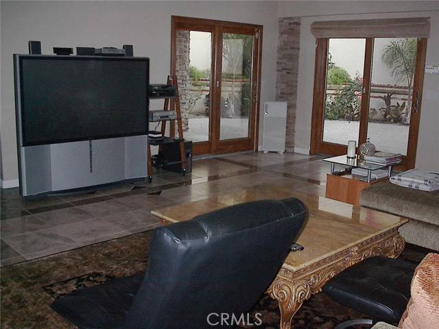 Glendale, CA 91206,2124 Glen Ivy DR