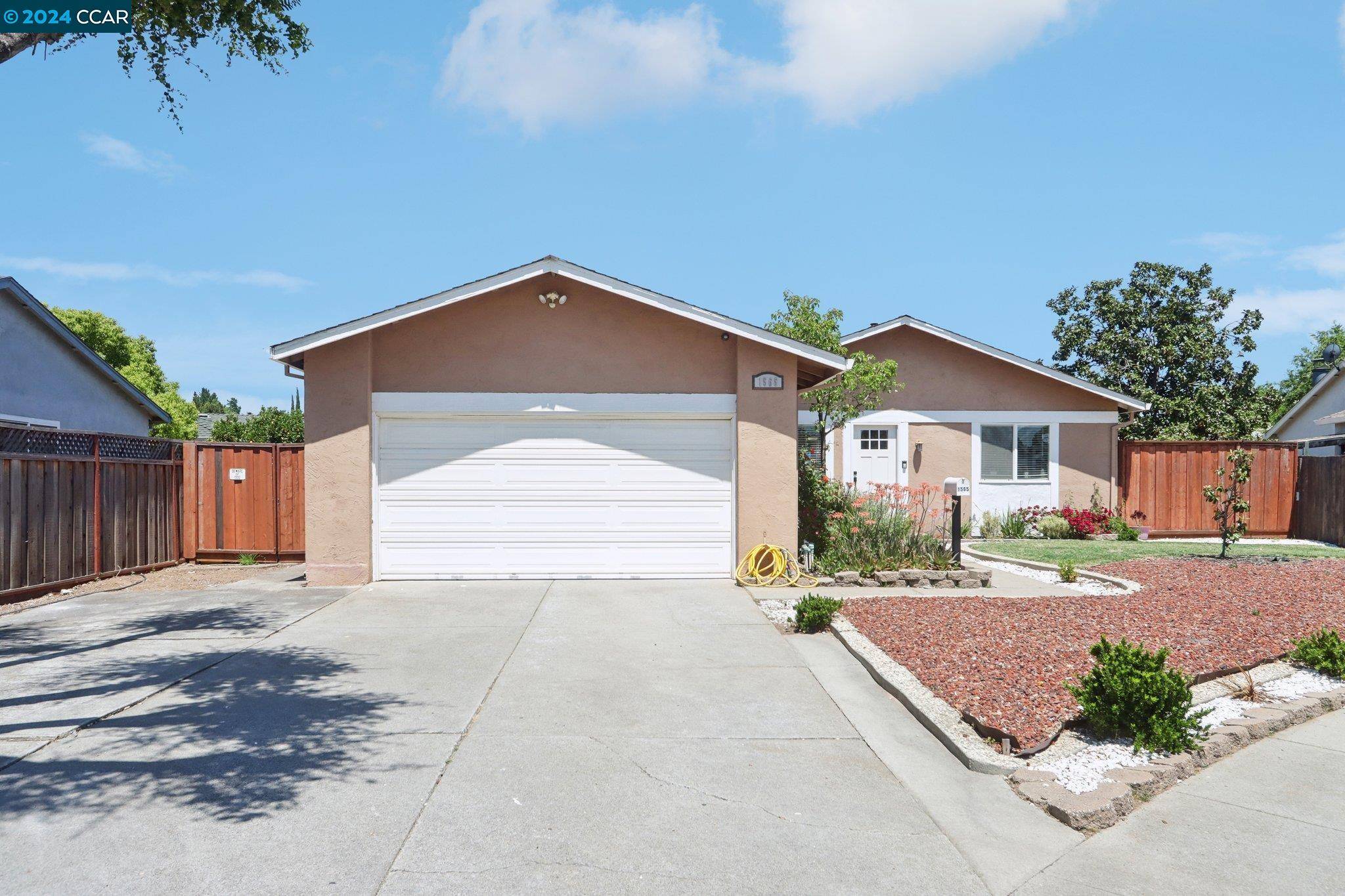 Morgan Hill, CA 95037,1565 Leafy Ct