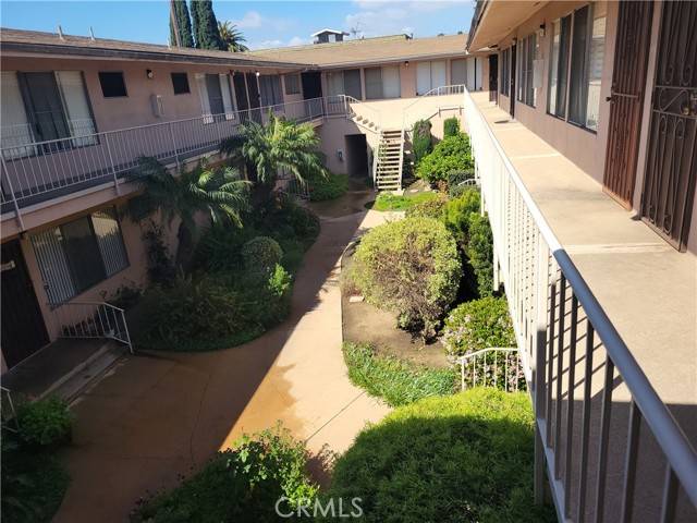 Long Beach, CA 90802,527 Cedar AVE 2J