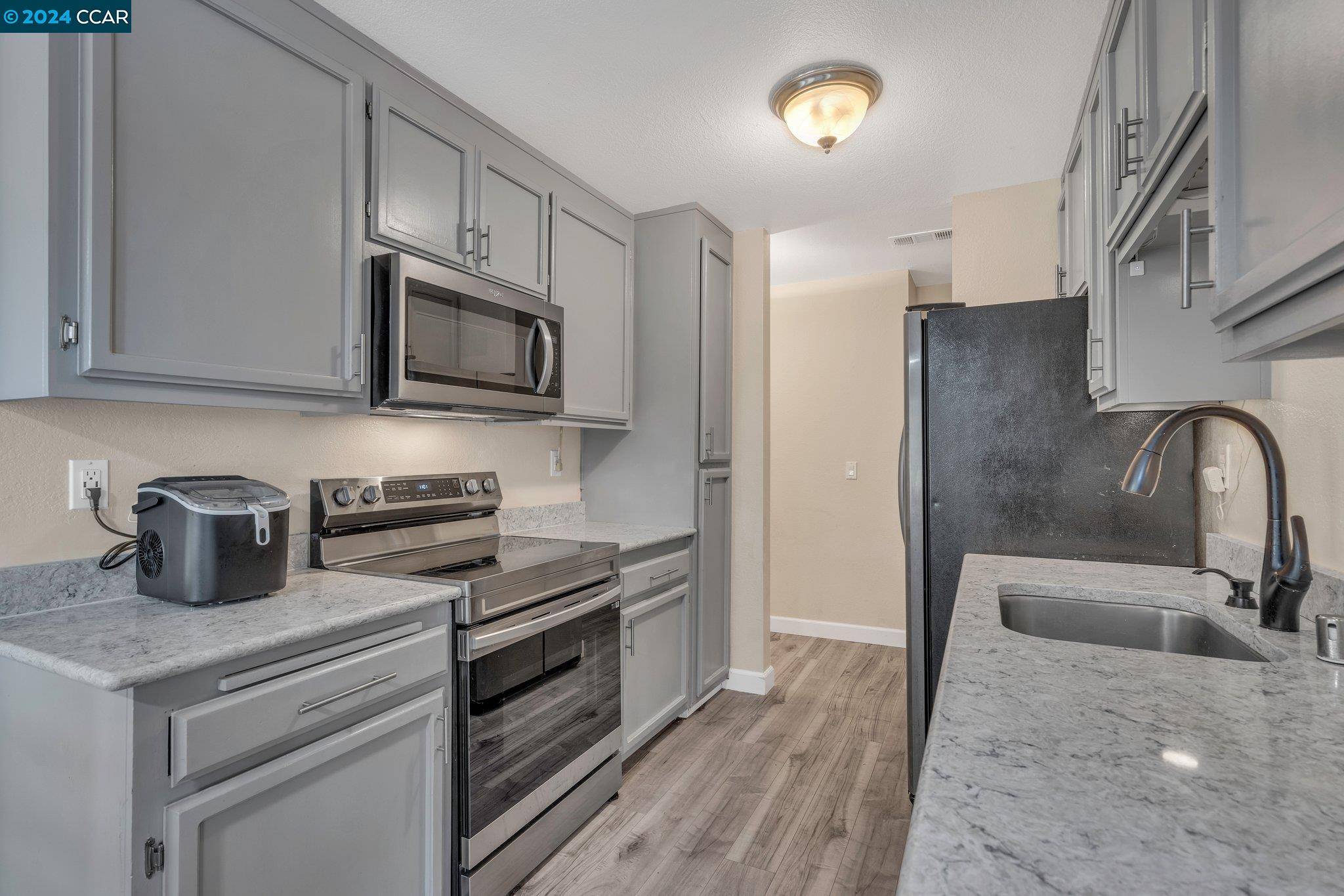 Martinez, CA 94553,807 Center Ave
