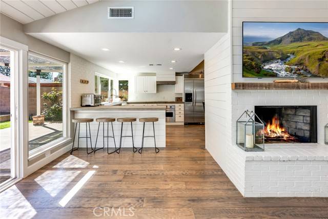 Northridge, CA 91324,10122 Viking AVE