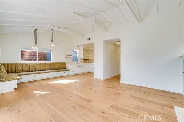 Corona Del Mar, CA 92625,705 Iris AVE