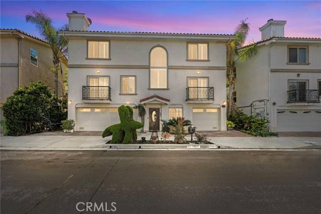 Chatsworth, CA 91311,9347 Farralone AVE