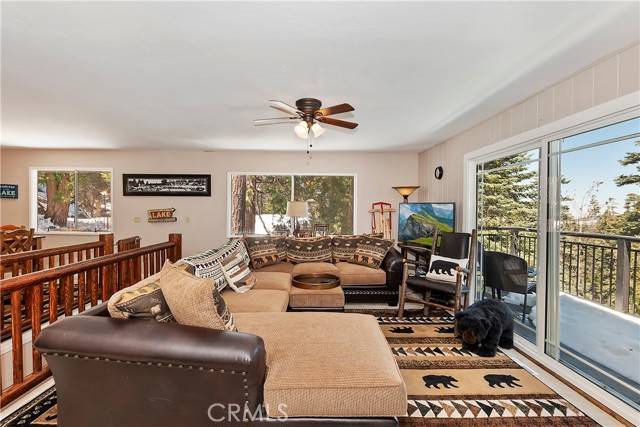 Lake Arrowhead, CA 92352,725 Oakmont LN