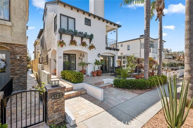 Corona Del Mar, CA 92625,410 .5 Goldenrod AVE B