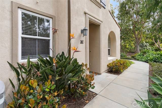 San Clemente, CA 92673,207 Calle Campanero