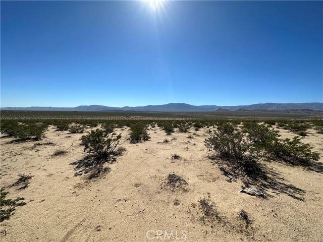 Lucerne Valley, CA 92356,1 Carmer RD