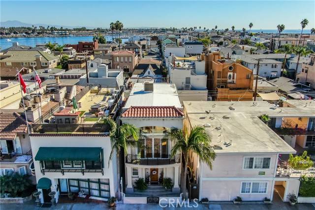 Long Beach, CA 90803,62 62nd PL