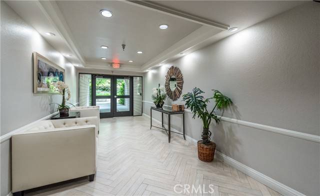 Newport Beach, CA 92663,280 Cagney LN 320