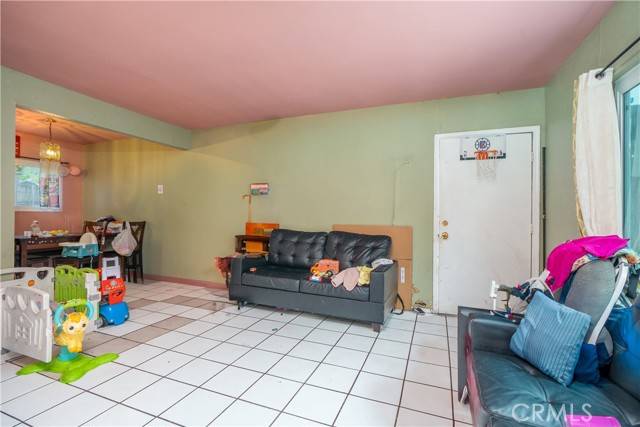 Montebello, CA 90640,730 Via Altamira