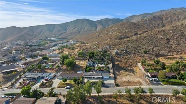 Riverside, CA 92509,3829 Scenic DR