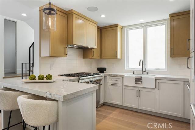 Corona Del Mar, CA 92625,430 1/2 Fernleaf