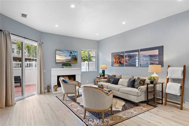 Laguna Hills, CA 92653,24413 Marquis Ct. 277