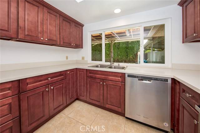 Chatsworth, CA 91311,22044 Mayall ST