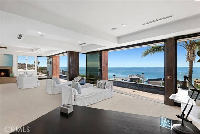 Corona Del Mar, CA 92625,3308 Ocean BLD