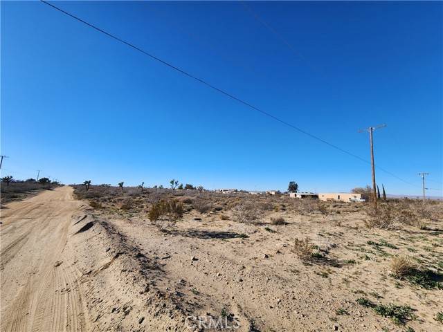 Phelan, CA 92371,0 Caughlin RD