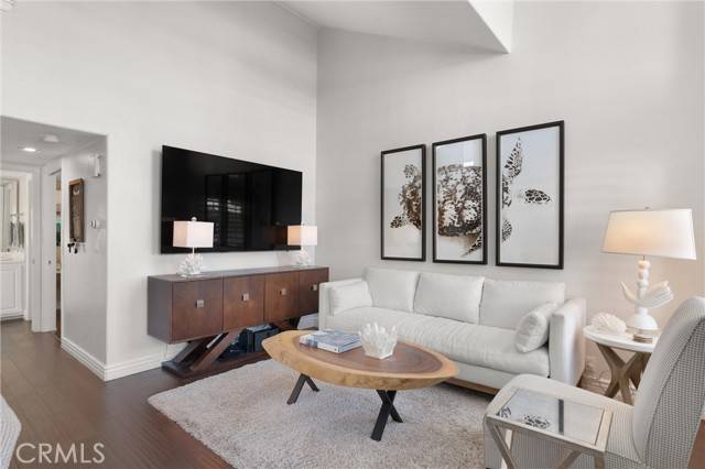 Newport Beach, CA 92663,16 Cabrillo ST