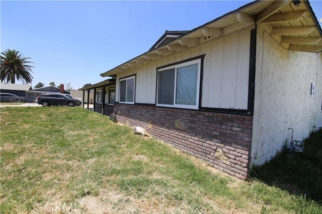 Jurupa Valley, CA 91752,11211 Holmes AVE