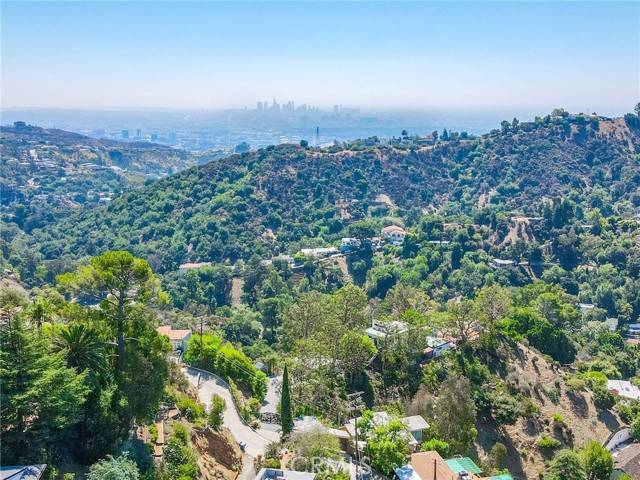 Los Angeles, CA 90046,8755 Skyline DR