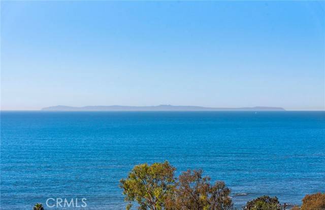 Laguna Beach, CA 92651,2482 Glenneyre ST