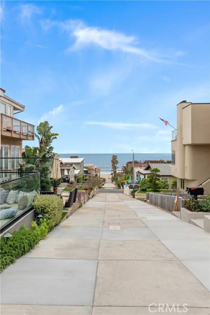 Manhattan Beach, CA 90266,229 25th ST