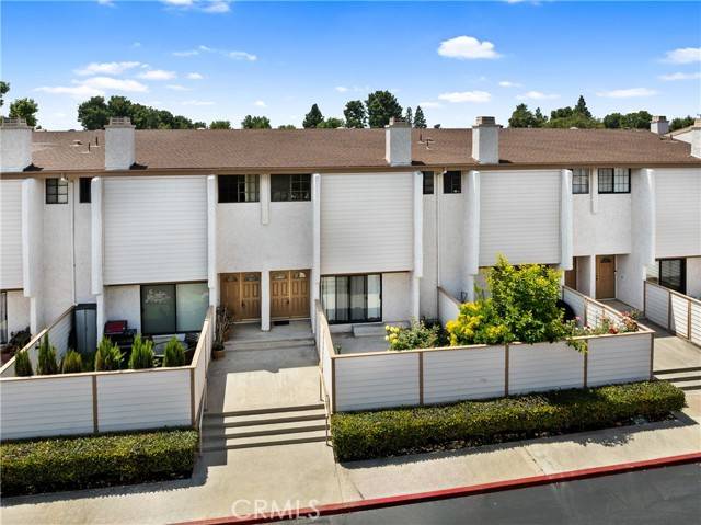 Chatsworth, CA 91311,21025 Lemarsh ST E27