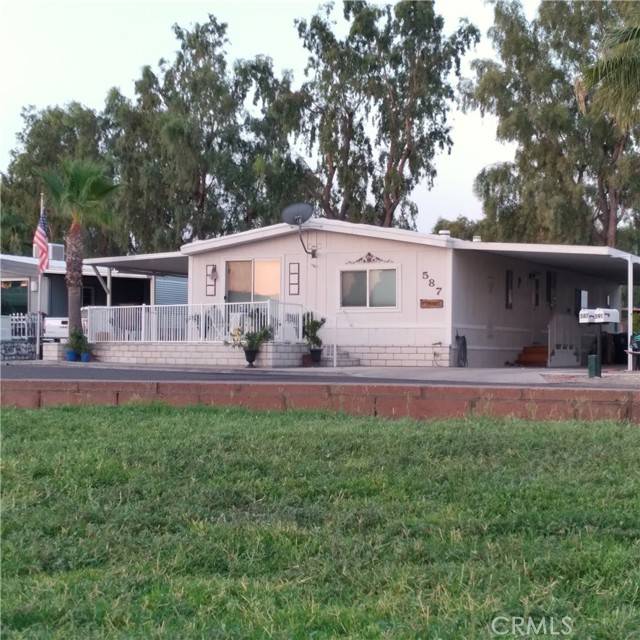 Needles, CA 92363,587 Beach DR