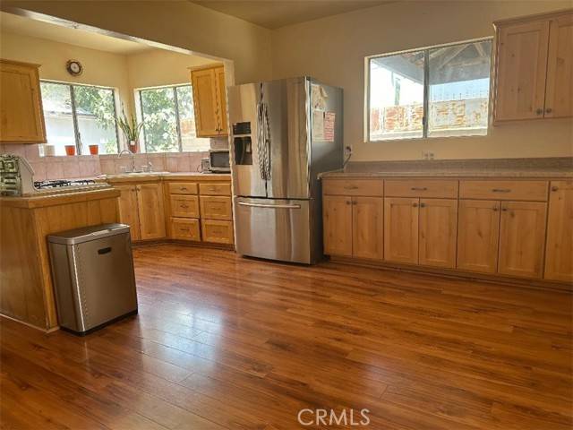 Sylmar, CA 91342,15625 La Mesa ST