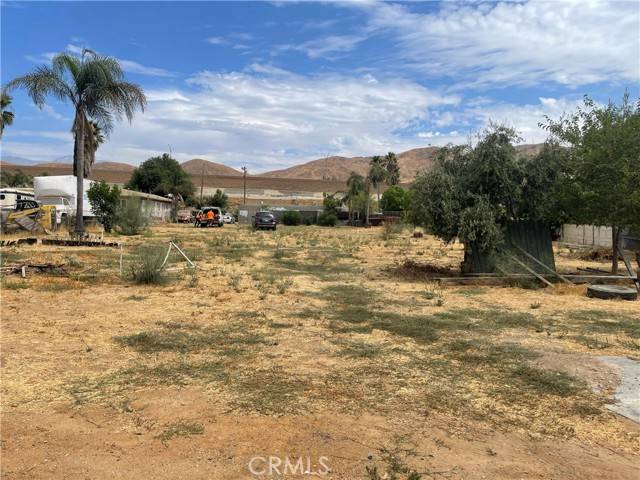 Jurupa Valley, CA 92509,3865 Fox Tail Ln LN